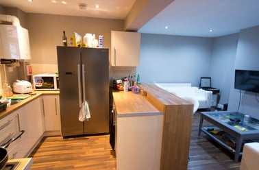 Rolleston Drive, Lenton - Image 2